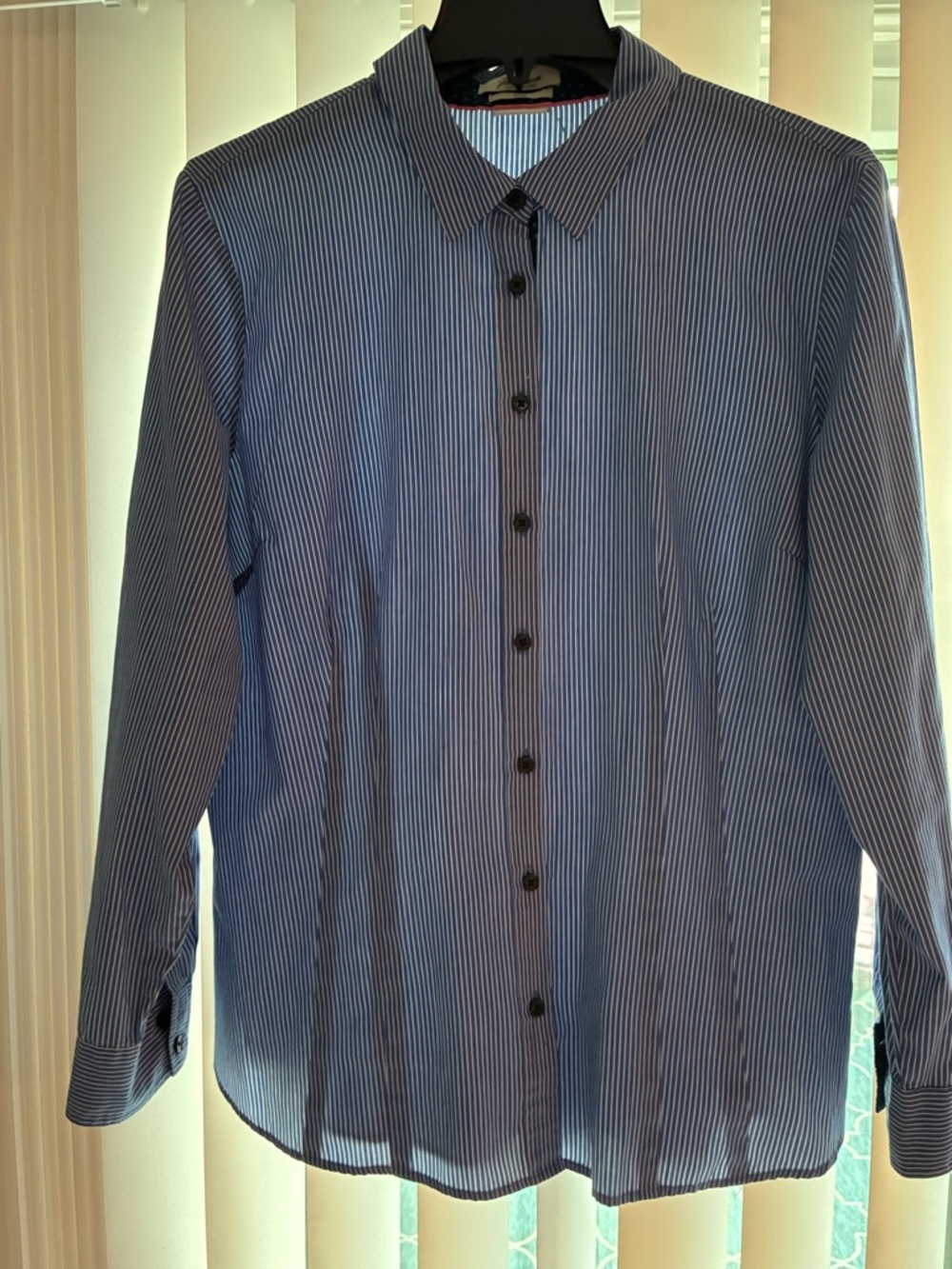 Women’s Van Heusen Blue Pinstripe Dress Shirt